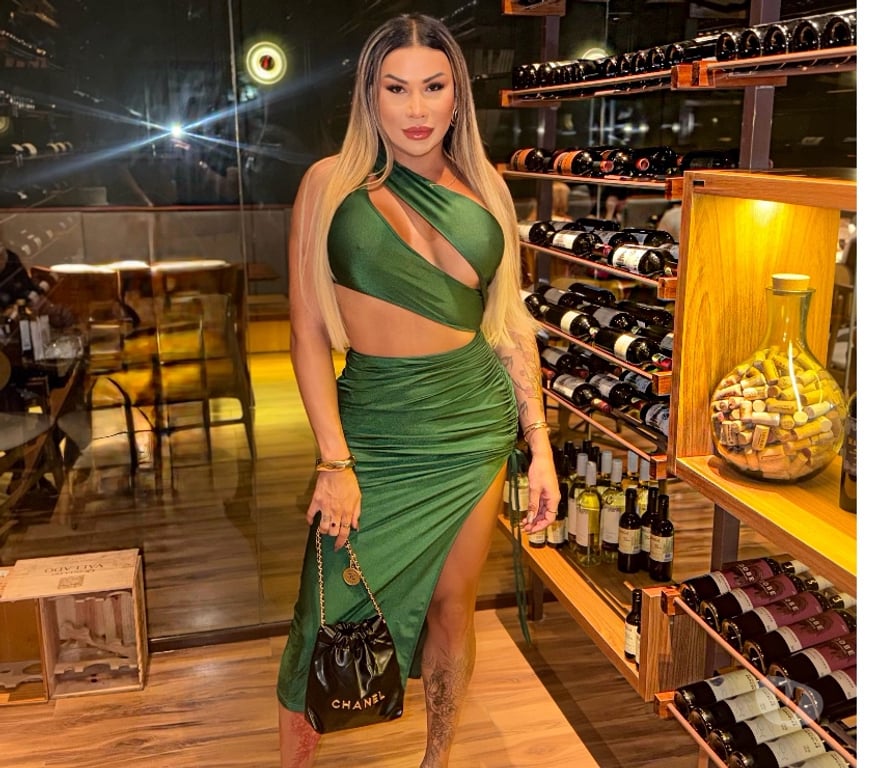Trans Escorts West Midlands Coventry - Photos for NAUGHTY BRAZILIAN VICK PORNOSTAR ♨️ HOT TRANSEXUAL😈