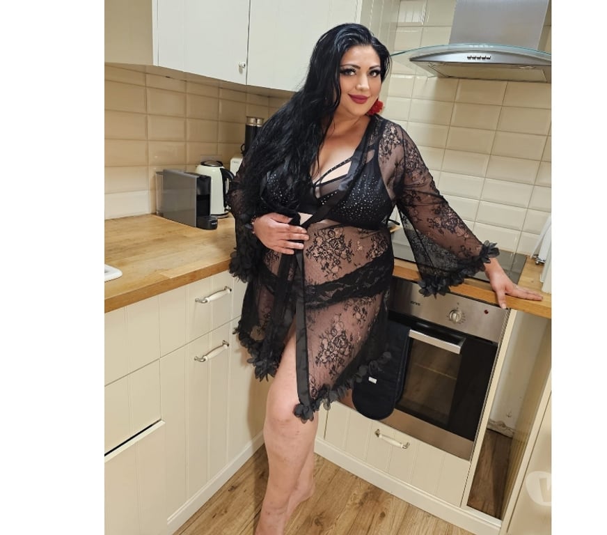 Escorts West Yorkshire Bradford - Photos for ANGELINA BOLD CURVY BRUNETTE SEXY BEST OWO