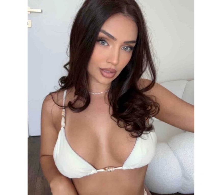 Escorts South West London Sutton - Photos for ❤️PARTY GIRL❤️ 2 girls👯‍♀️INN SUTTON❤️
