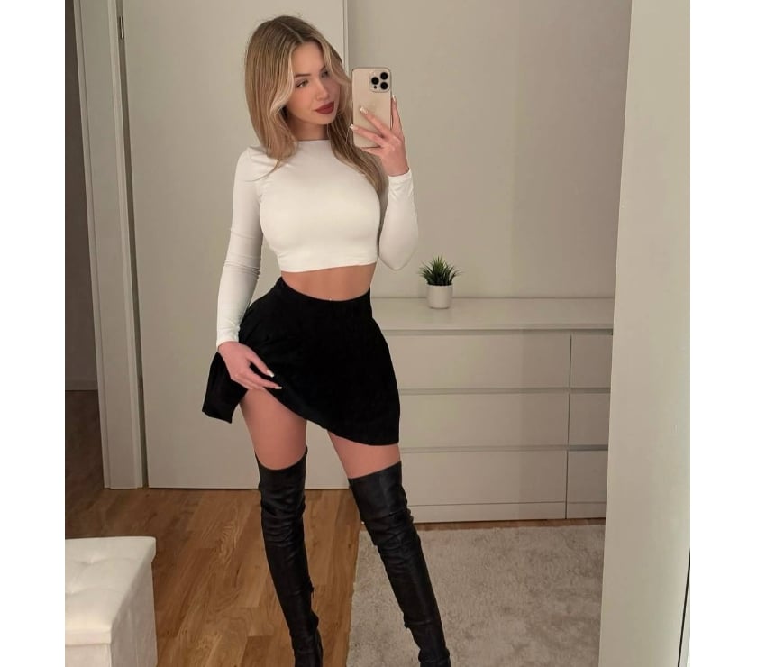 Escorts South West London Sutton - Photos for ❤️2 PARTY GIRLS ❤️ INN OUT SUTTON🍾🥂