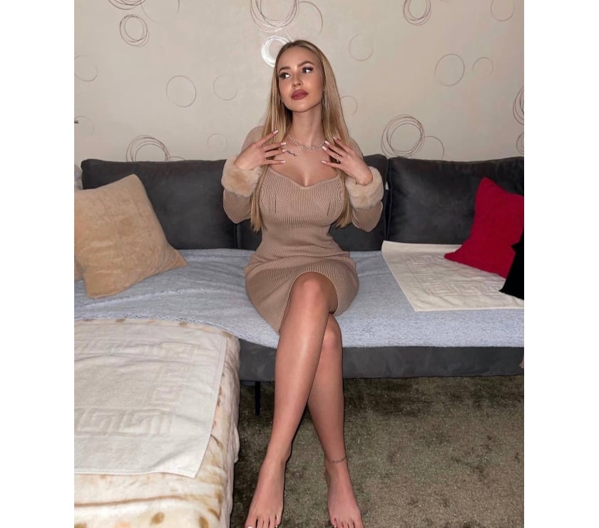 Escorts South West London Sutton - Photos for ❤️2 PARTY GIRLS ❤️ INN OUT SUTTON🍾🥂
