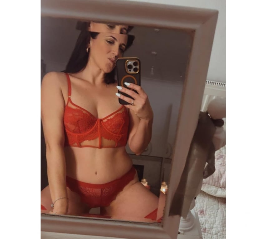 Escorts South West London Tooting Broadway - South West London - Photos for Luna sensual and discreet🇧🇷