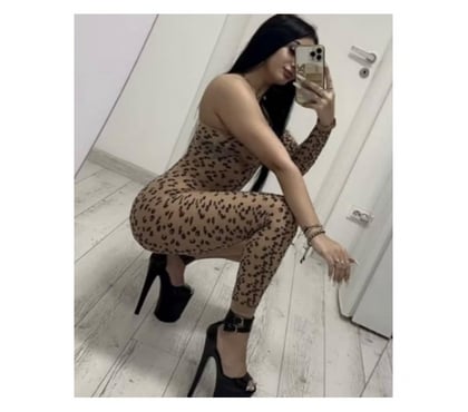 Escort Salisbury Wiltshire - Photos for Outcall❤️party🎉best time😍stunning lady
