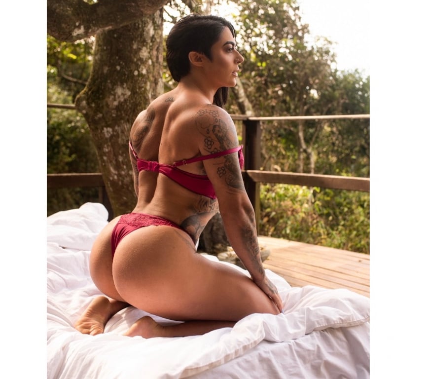 Escorts Glasgow Cowcaddens - Glasgow - Photos for Muscular Brazilian woman and bodybuilder 🔥😈