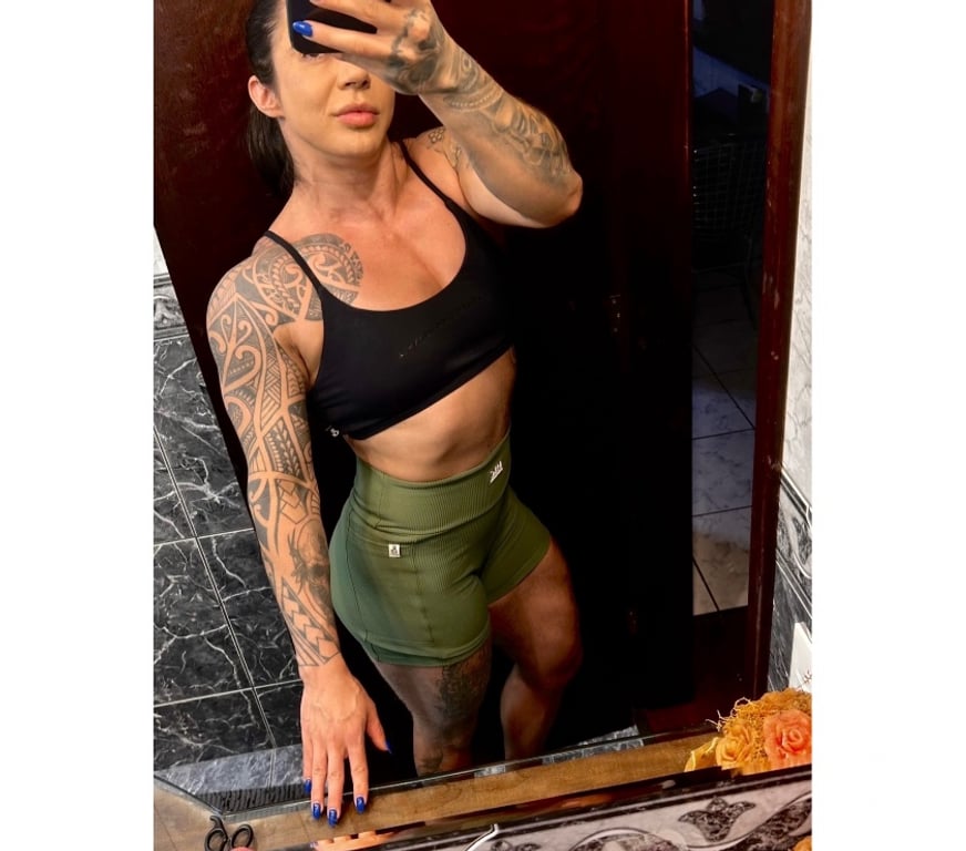 Escorts Glasgow Cowcaddens - Glasgow - Photos for Muscular Brazilian woman and bodybuilder 🔥😈