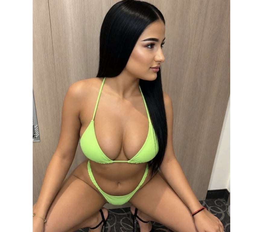 Escorts Lancashire Blackburn with Darwen - Photos for 🍒NAUGHTY EMMA🔝HOTTEST BRUNETTE🔝PARTY