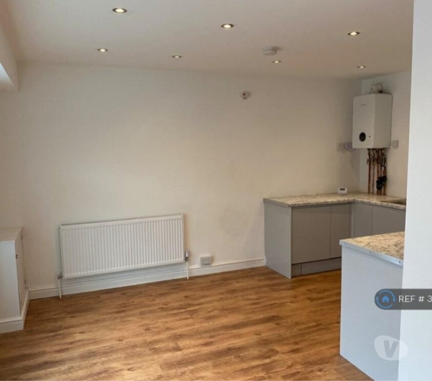 Property to Rent Greater Manchester Trafford - Photos for Beautiful and Comfortable One-Room Apartment