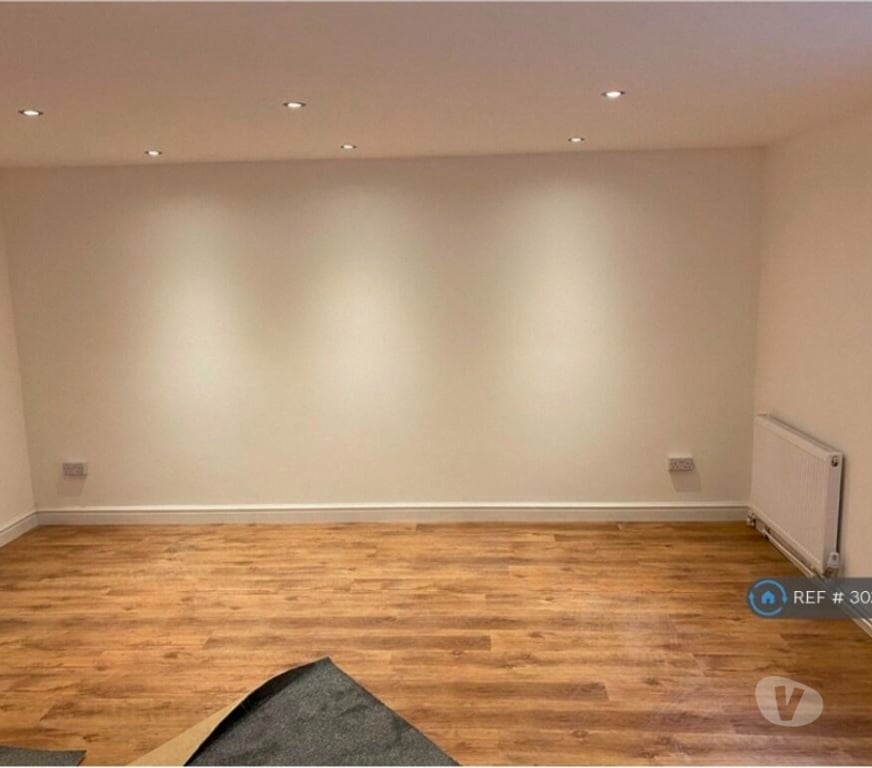 Property to Rent Greater Manchester Trafford - Photos for Beautiful and Comfortable One-Room Apartment