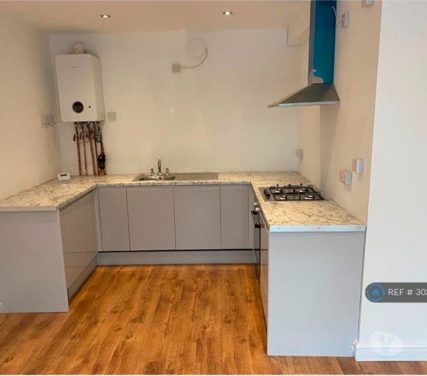 Property to Rent Greater Manchester Trafford - Photos for Beautiful and Comfortable One-Room Apartment
