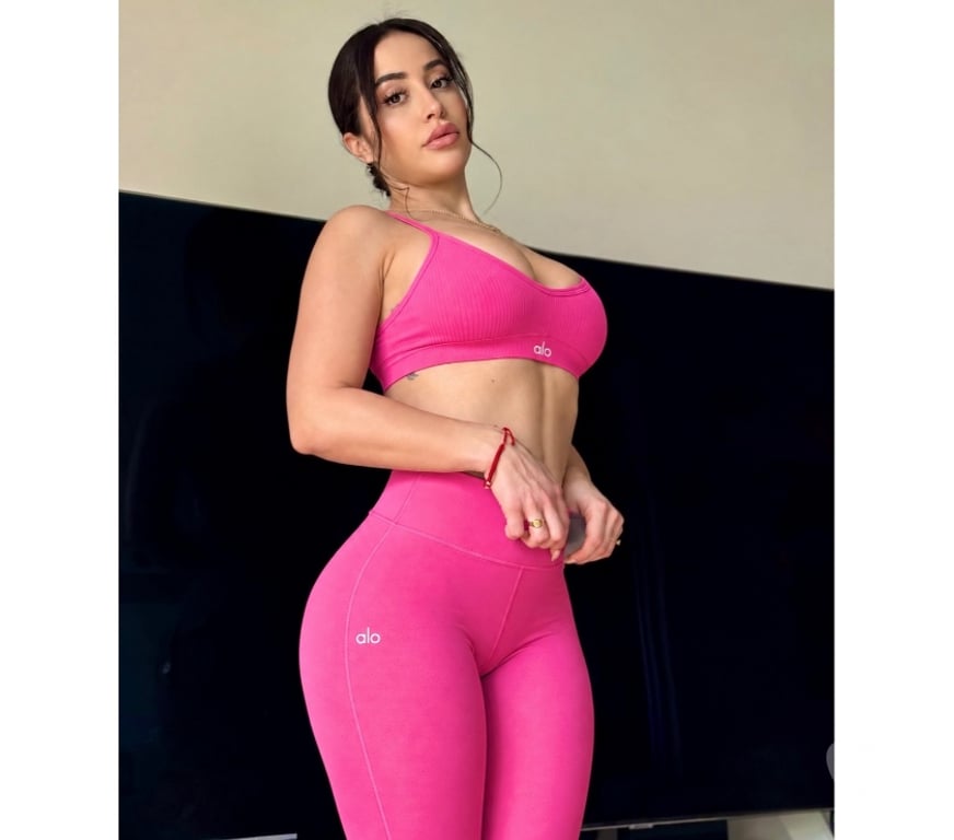 Escorts East London Redbridge - Photos for ❤️SeXy SELENA🍑NEW BRAZILIAN BEAUTY in ILFORD❤️OwO
