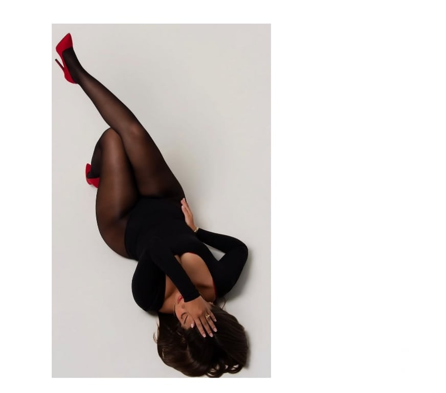 Escorts Surrey Epsom and Ewell - Photos for Lety is sexy and pretty latín girl, best escore avalaible