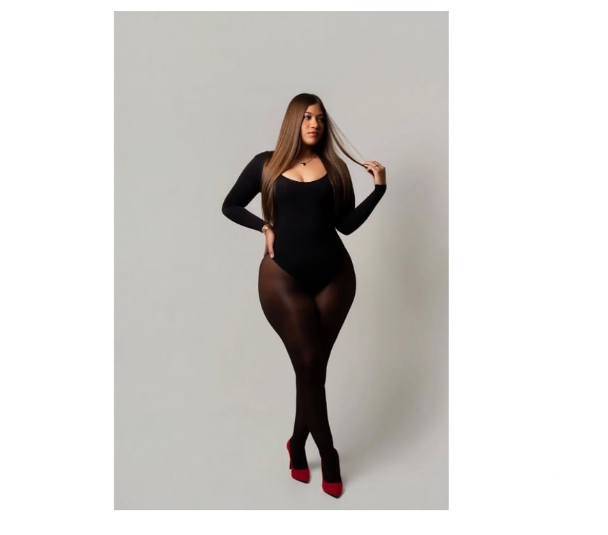 Escorts Surrey Epsom and Ewell - Photos for Lety is sexy and pretty latín girl, best escore avalaible