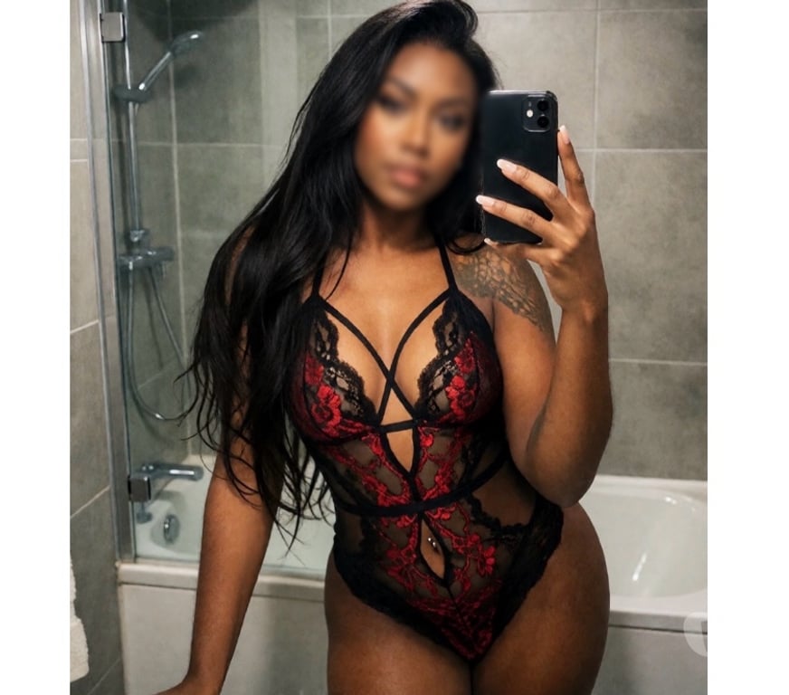Escorts East London Redbridge - Photos for Larissa Naughty GFE
