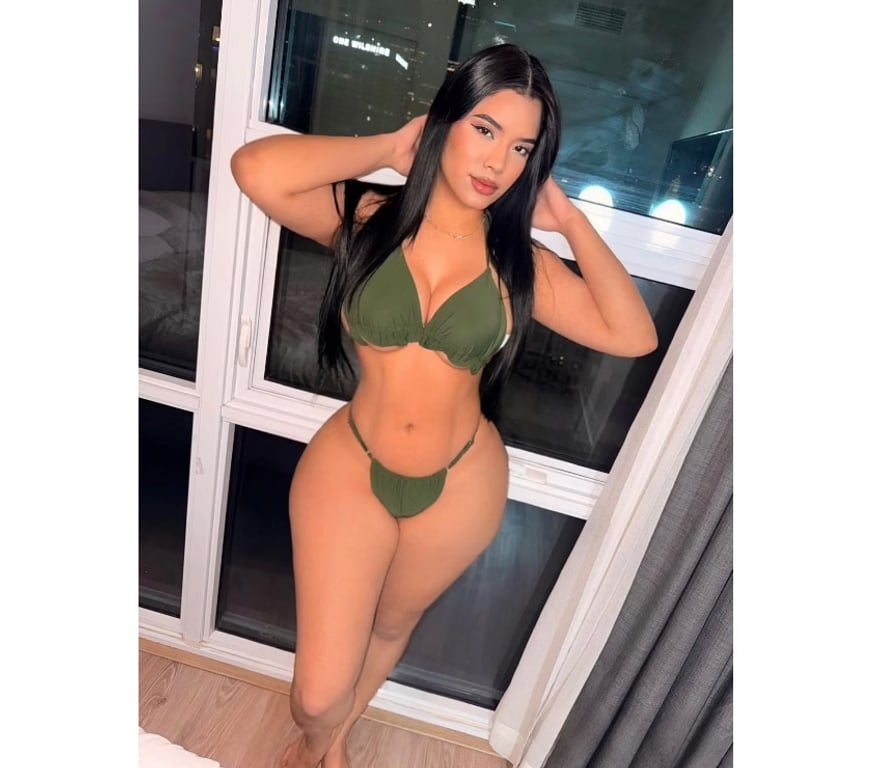 Escorts Hertfordshire Broxbourne - Photos for EN8😏NEW GIRL AVAILABLE💥HOT GIRL🤤TEXT ME ON WHATAPP
