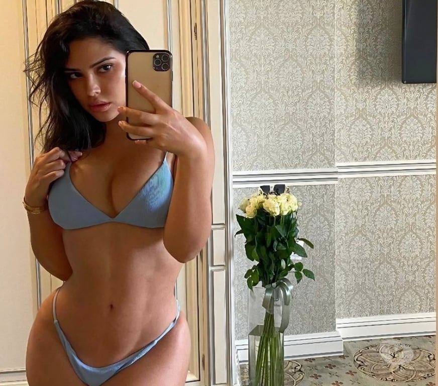 Escorts East London Redbridge - Photos for Sweet-Fun-Independent latina 💯Laura🇧🇷