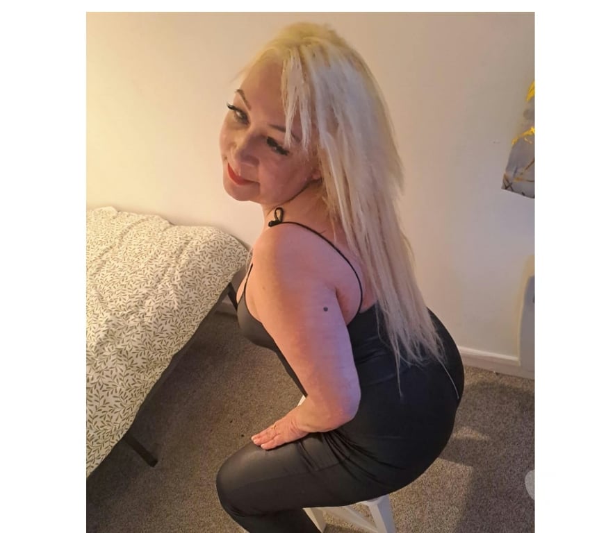 Escorts Lincolnshire North Lincolnshire - Photos for BLONDE GIRL👱🏻‍♀️🆕 PARTY AVAILABLE🥂