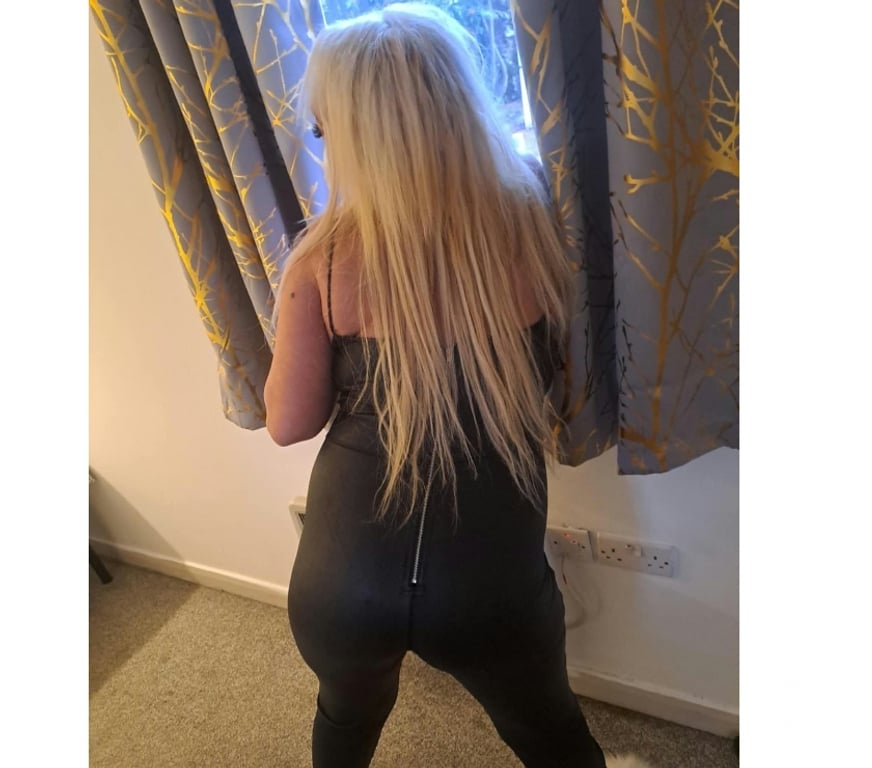 Escorts Lincolnshire North Lincolnshire - Photos for BLONDE GIRL👱🏻‍♀️🆕 PARTY AVAILABLE🥂