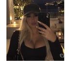 Blonde bombshell Anna