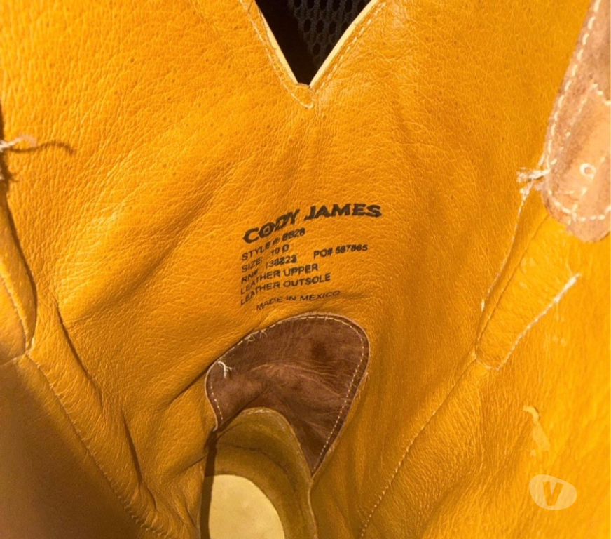 hand made dresses York York City Centre - York - Photos for I’m ready to sell my Cody James boots