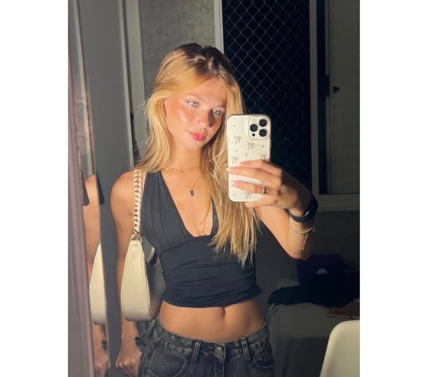 Escorts South East London Catford - South East London - Photos for 🔥 SEXY BLONDE BOMBSHELL – PETITE, SLIM & CURVY 🔥