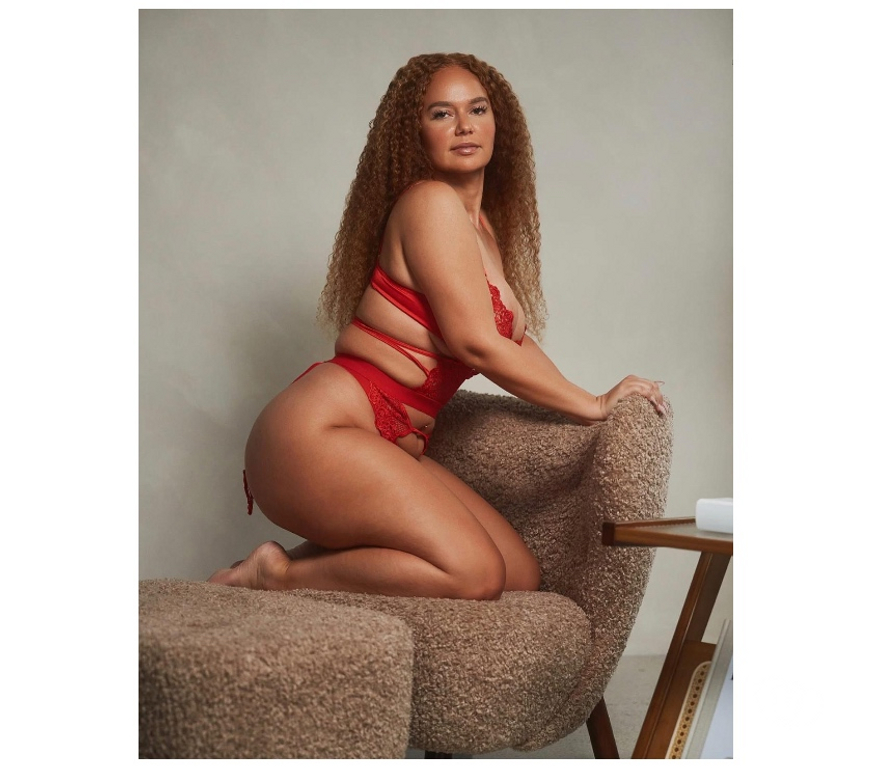 Escorts East London Redbridge - Photos for SEXY MATURE LADY🍑REAL 100% PARTY GIRL