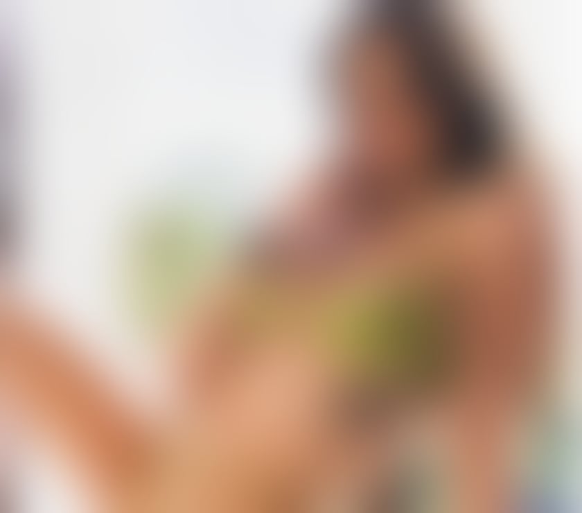 Escorts Hertfordshire Watford - Photos for American Beauty with a Warm, Elegant Personality