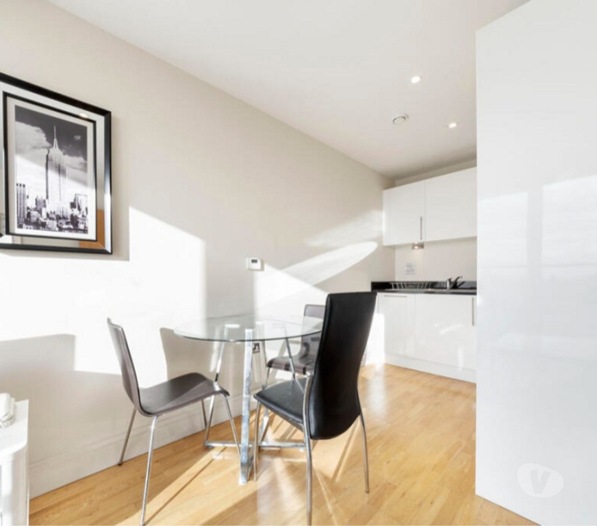 Hotels Leicestershire Melton - Photos for One bedroom @ wood wharf canary wharf
