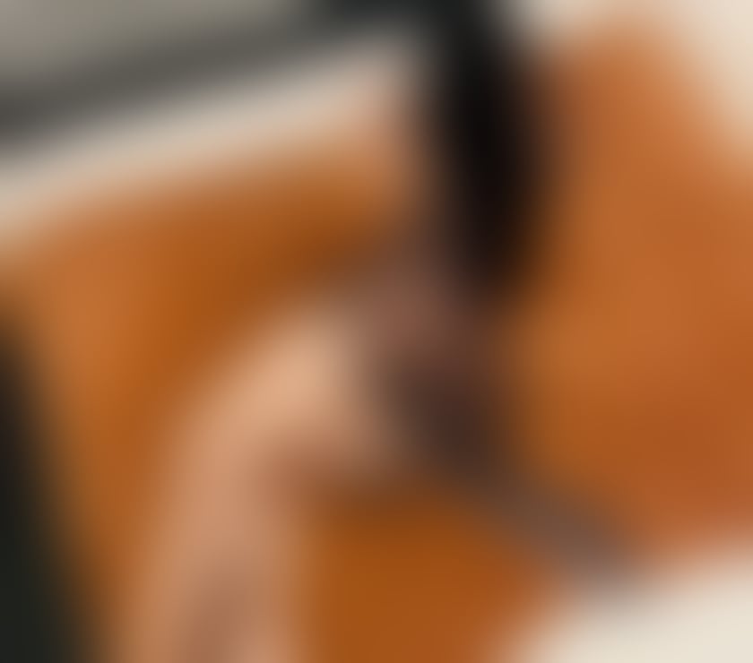 Gorgeous Brunette Lary in Wigan