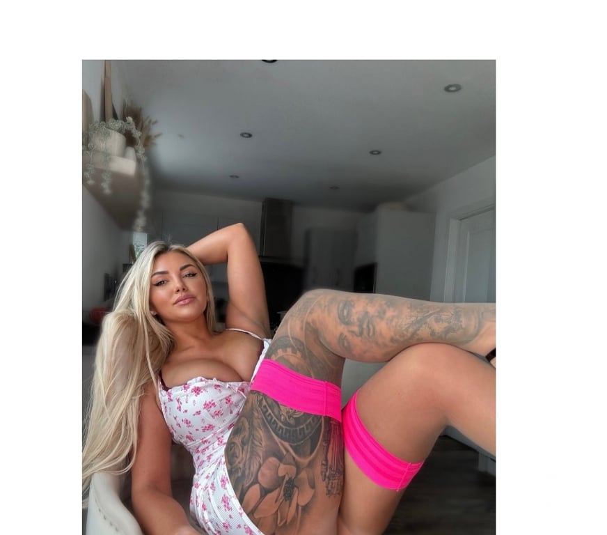 Escorts Reading Reading Town Centre - Reading - Photos for The Blonde Bombshell You’ve Been Searching For 🫦
