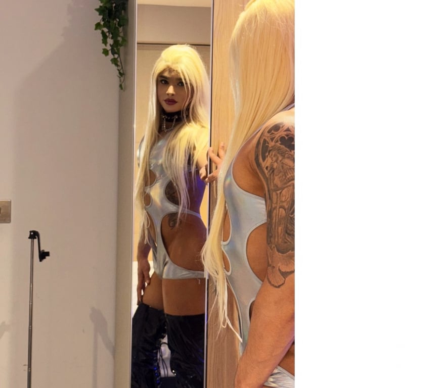 Trans Escorts West Northamptonshire Northampton - West Northamptonshire - Photos for Camila Ferreira Dom Top Huge 🔥😈💦🍆