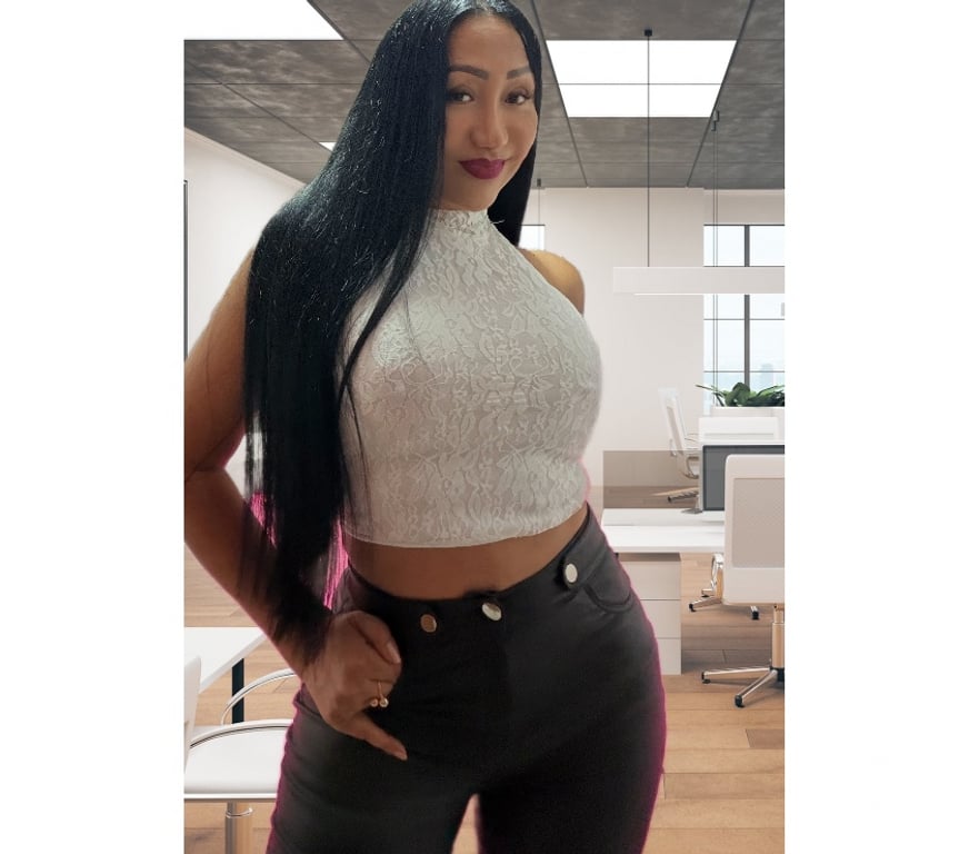 Escorts Staffordshire Stoke-on-Trent - Photos for COLOMBIA LADY IN TWON 🍑🍑