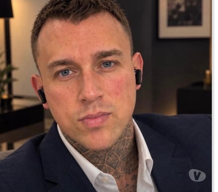 Adult Entertainment West Sussex Crawley - Photos for 7 inc*hes 37 yo hot tattooed stud WhatsApp call
