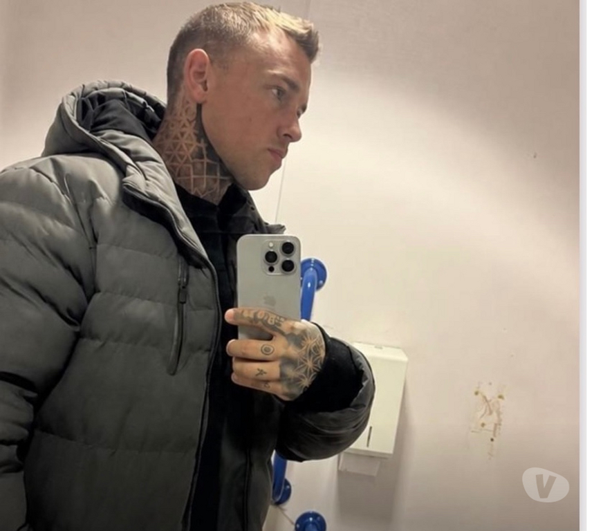 Adult Entertainment West Sussex Crawley - Photos for 7 inc*hes 37 yo hot tattooed stud WhatsApp call