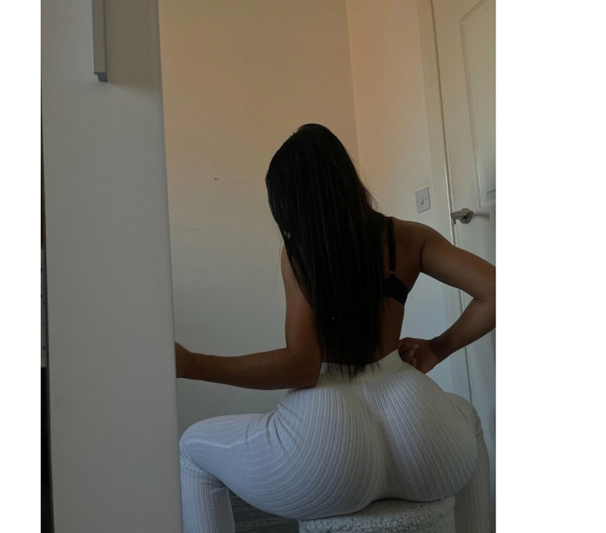 Escorts Staffordshire Stoke-on-Trent - Photos for 😉 Innocent looks… naughty secrets — come find out💎