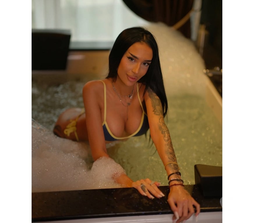 Escorts West Sussex Horsham - Photos for SELENA❤️PARTY GIRL❤️GFE❤️LUXURY