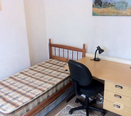 room to let Rusholme Manchester - Photos for Clean single room M14
