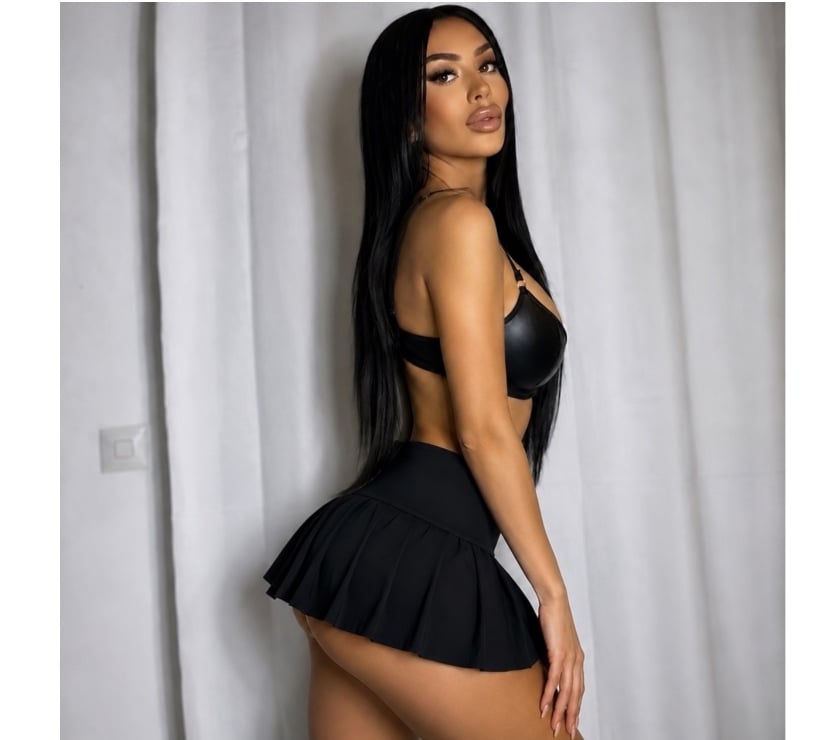 Escorts Cheshire West and Chester Chester - Cheshire West and Chester - Photos for CARINA 🇮🇹 NEW VIP best BJ - Outcall