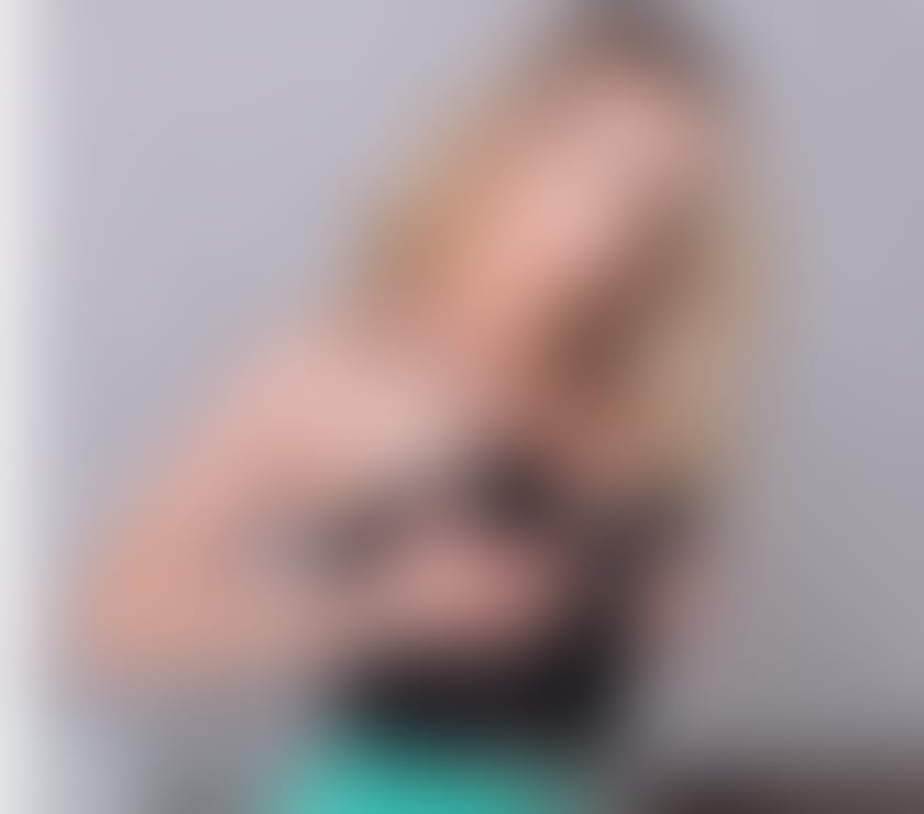 Escorts Hampshire Southampton - Photos for Gorgeous Sam for gentleman pleasure and satisfaction!