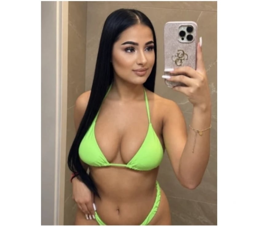 Aberdeen Airport - Aberdeen — You Want Relaxing Time Bella 😍? CALL ME📞IN&OUT📞