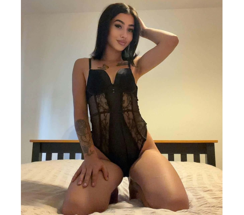Leytonstone - East London — Hii im Karina call me for party😘😘😘
