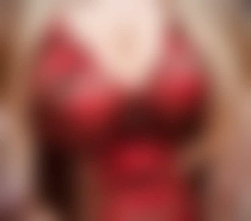 Manchester City Centre - Manchester — Curvy 19 Year Old Dream Girl