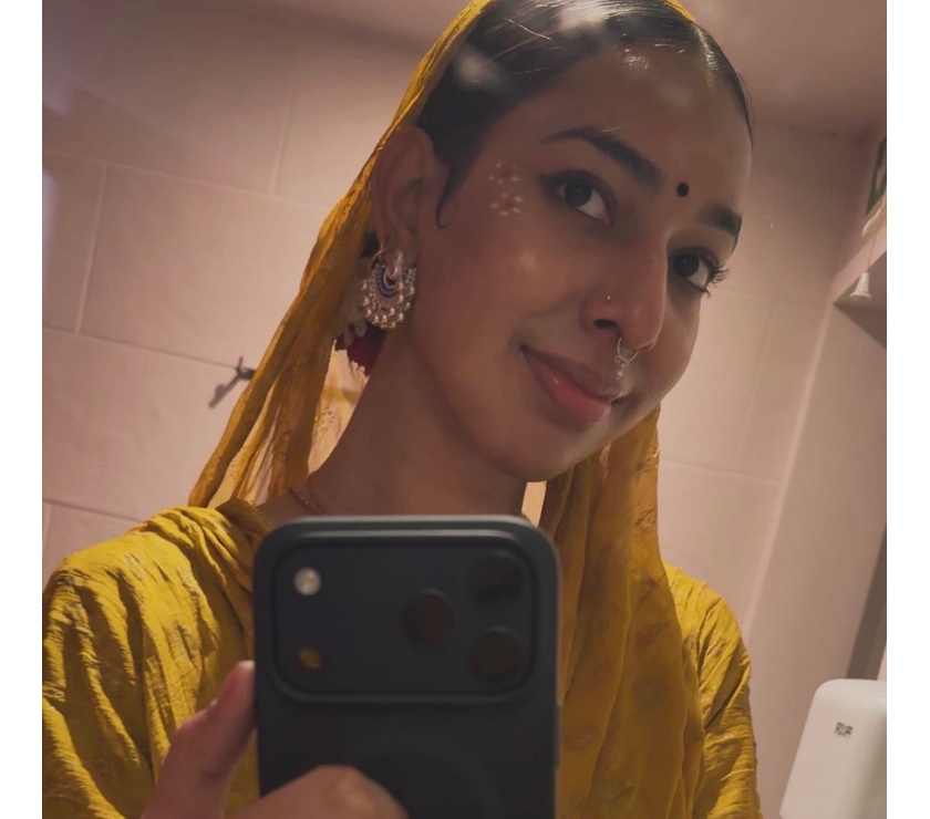 Trans Escorts West Midlands Sandwell - Photos for Heyyy Desi doll here