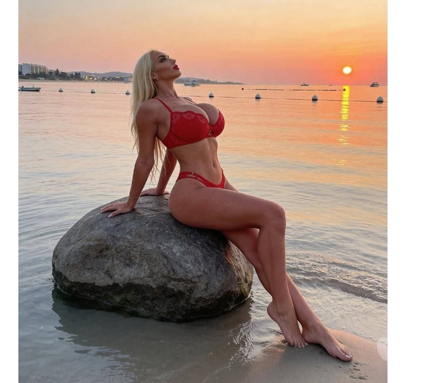 Escorts Essex Chelmsford - Photos for Maya new in town