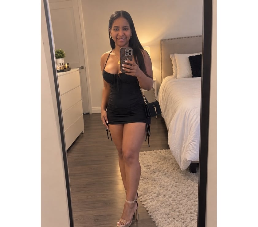 Hi, I'm Yohanna, a party girl in your area
