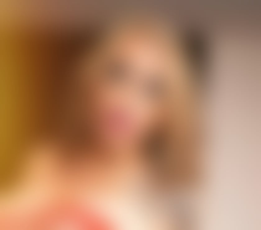 Trans Escorts South West London Fulham - South West London - Photos for Restless blonde looking for a kitten
