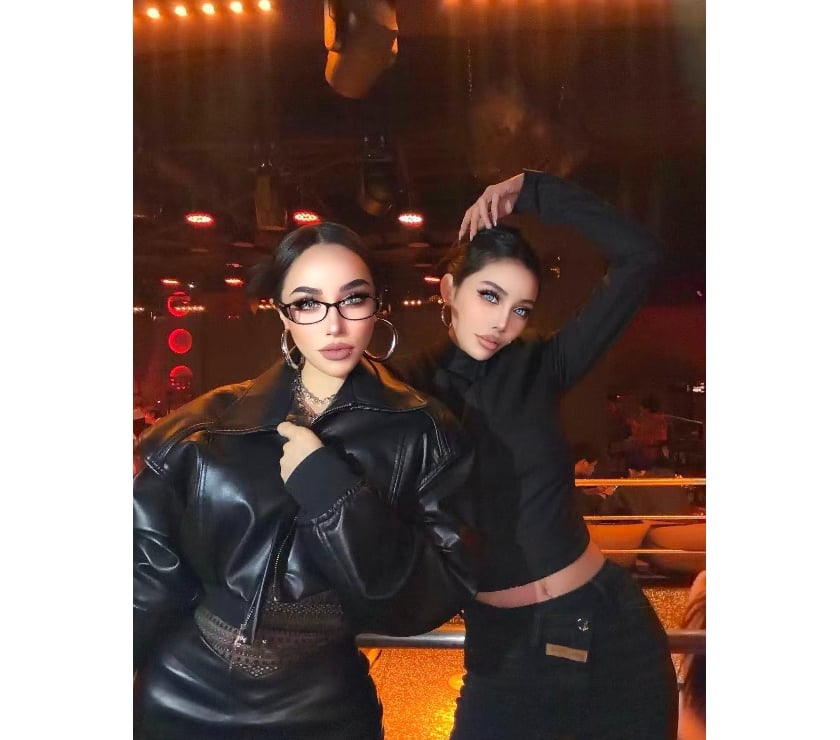 Escorts Merseyside Knowsley - Photos for Two hot Filipina girls