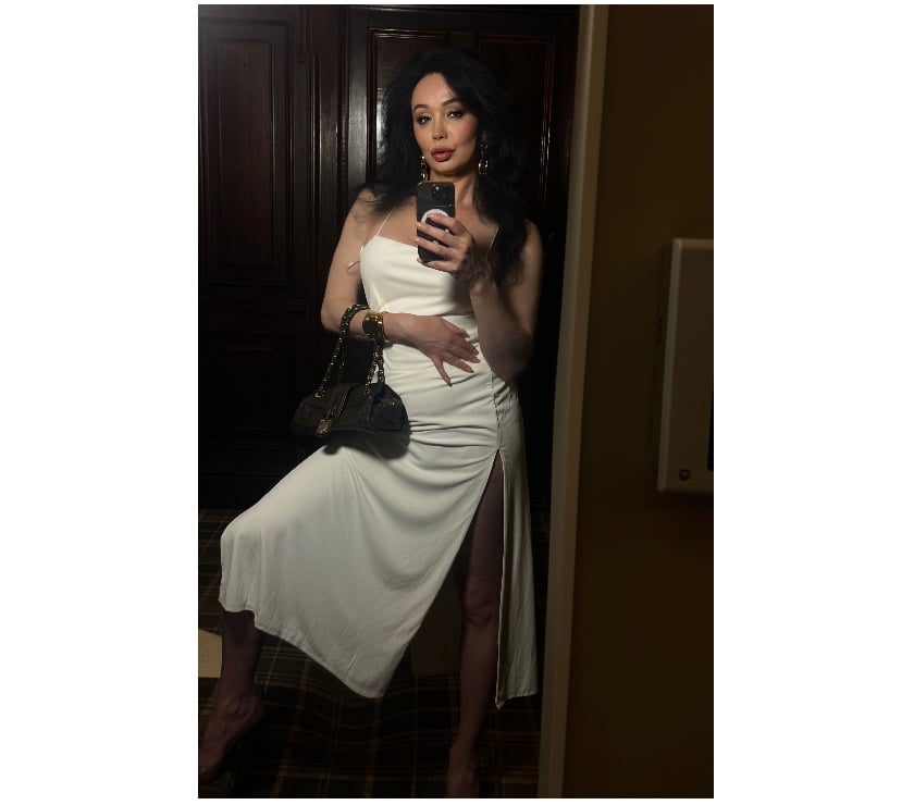 Escorts West Yorkshire Kirklees - Photos for 🟪🌙🟨ADORA SEXIES MATURE MILF ..