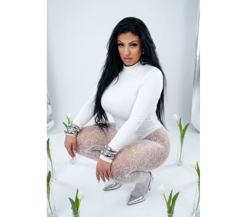 Escorts North West London Hendon - North West London - Photos for Sexy Busty Naomi in the area xX NEW Xx