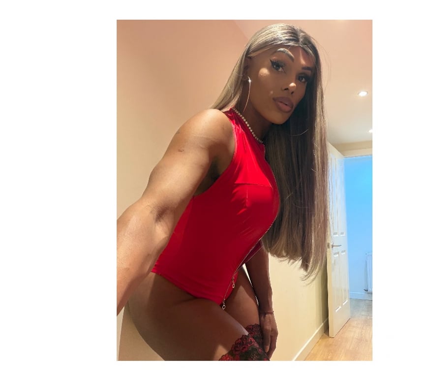 Trans Escorts West Midlands Birmingham - Photos for 🪭Dominant Antonella Available in Birmingham✅