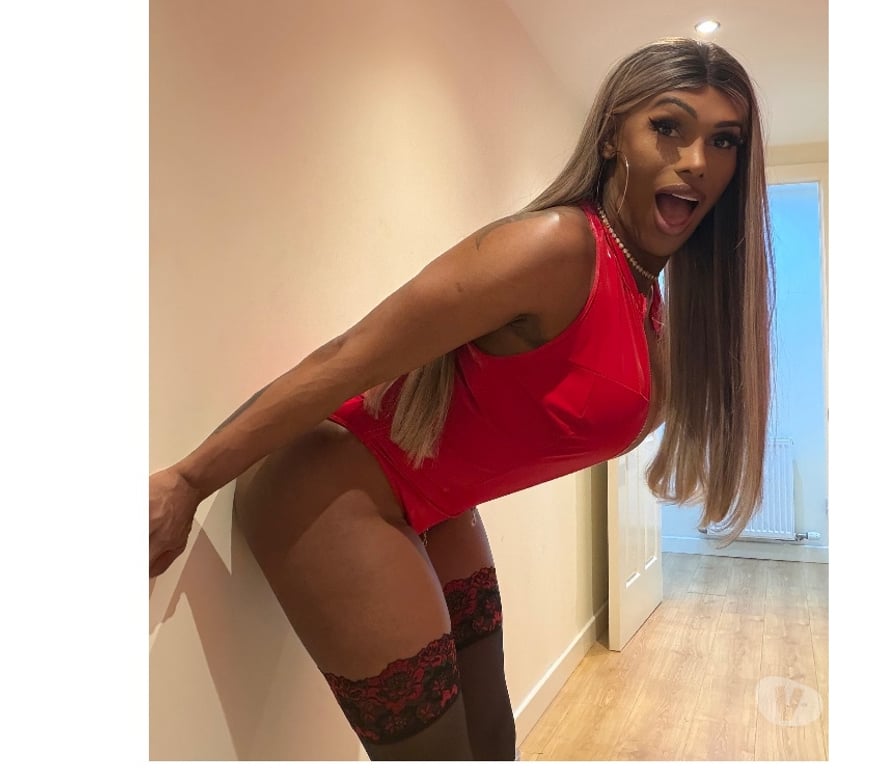 Trans Escorts West Midlands Birmingham - Photos for 🪭Dominant Antonella Available in Birmingham✅